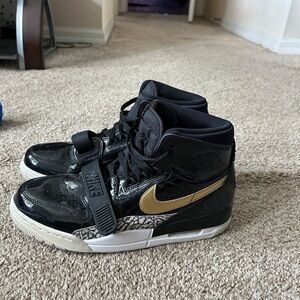 Nike Men's Black and Gold High-Top Sneakers
